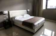 Bedroom 3 Marconi Hotel