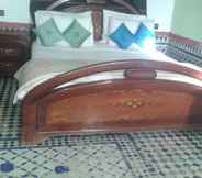 Kamar Tidur 4 Riad Azrou