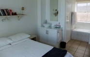 Bedroom 6 31 Tobago Bay Hermanus Seafront