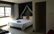 Kamar Tidur 3 The Bird Cage Patong Guesthouse