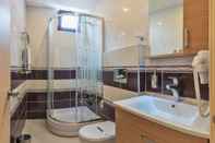 In-room Bathroom Invictum Residence