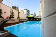 Swimming Pool Hotel Villa Anthea