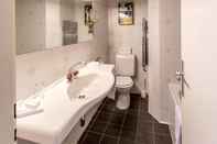 Toilet Kamar Hotel Churchill