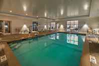 Swimming Pool Hampton Inn & Suites Reno West
