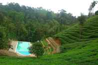 Kolam Renang Meenmutty Heights