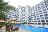 Swimming Pool Dayhello International Hotel