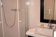 In-room Bathroom Hotel Le Relais de Saint Julien