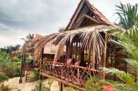 Exterior Little India Beach Cottages