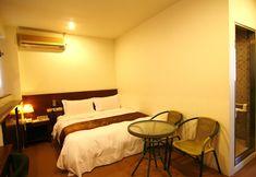 Bedroom 5 Host-On Exquisite Hotspring Hotel