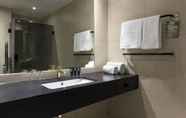 Toilet Kamar 7 Clarion Hotel Air