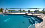 Swimming Pool 5 The Inn at Cobble Beach