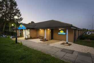 Bangunan 4 Days Inn by Wyndham Sutton Scotney North