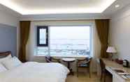 Bilik Tidur 2 Fontana Beach Hotel