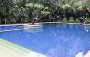 Kolam Renang 3 K Stars Hotel