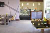 Quầy bar, cafe và phòng lounge Novotel Suites Riyadh Dyar