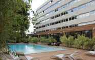 Kolam Renang 4 C Suites