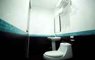 Toilet Kamar 5 360 Inn