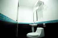 In-room Bathroom 360 Inn