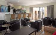 Bar, Kafe, dan Lounge 5 Kathu Inn by Country Hotels