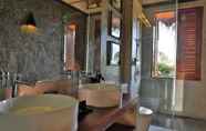 In-room Bathroom 2 Aarya Lagoon