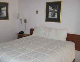 Kamar Tidur 2 Clearwater Country Inn & RV Park