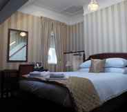Bedroom 2 Mountford Hotel