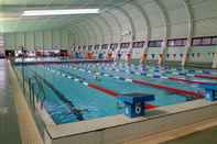 Swimming Pool Beech Court - Hostel