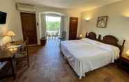 Bedroom 3 Hotel La Romarine