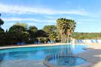 Swimming Pool Hotel La Romarine