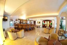 酒吧、咖啡厅和休息室 Hotel Cala Gat