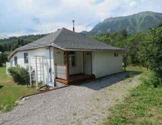 Exterior 2 Lilac Hollow Cottage