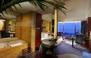 Toilet Kamar 2 Zhuhai Charming Holiday Hotel