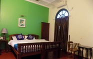 Bedroom 5 Elphinstone Residency