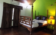 Bedroom 7 Elphinstone Residency