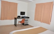 Kamar Tidur 7 Zip by Spree Hotel Raashi Farm