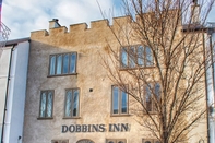 Exterior Dobbins Inn