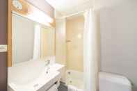 Toilet Kamar B&B HOTEL Cholet Sud