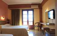 Bedroom 6 Athorama Hotel