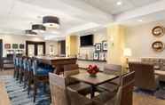 Restaurant 7 Hampton Inn Kennewick at Southridge