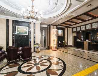 Lobby 2 Hotel Aura