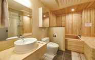 Toilet Kamar 4 Hotel Aura