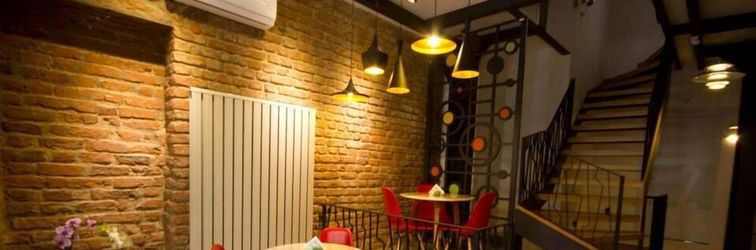 Lobby Calanthe Residence