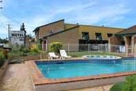 Swimming Pool Sun Plaza Motel Mackay