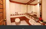 Toilet Kamar 7 The Woodstock Resort