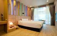 Bedroom 6 Lakeside Resort Hotel