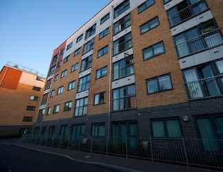 Exterior 2 Marlin Apartments Stratford