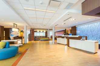 Lobi 4 Fairfield Inn & Suites Jamestown