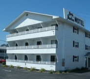 Exterior 2 York Beach Surf Club