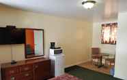 Bedroom 3 Norvic Motel