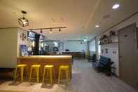 Bar, Kafe dan Lounge Terra Guesthouse 2